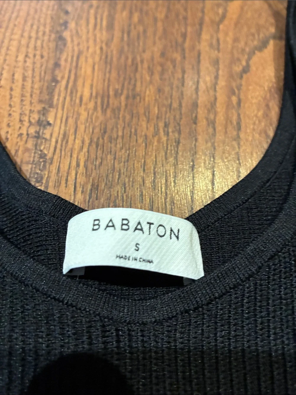 Babaton Black Ribbed Long-Sleeve Scoop Crop Top
